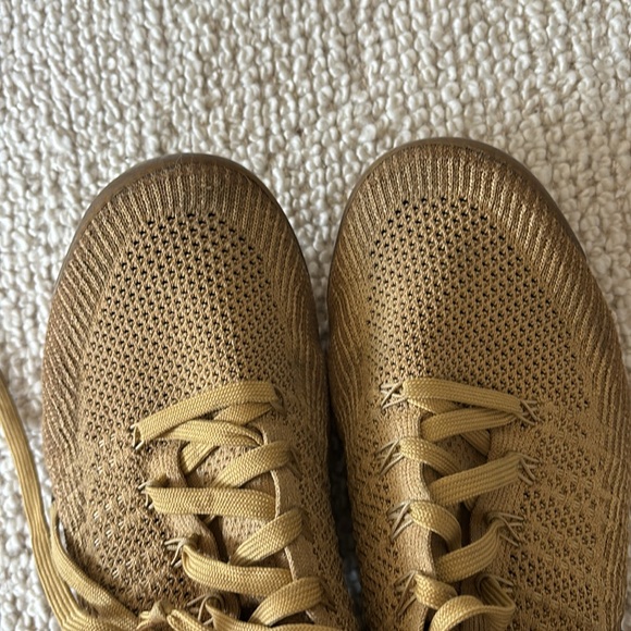 Nike Vapor Max Sneakers - Picture 7 of 8